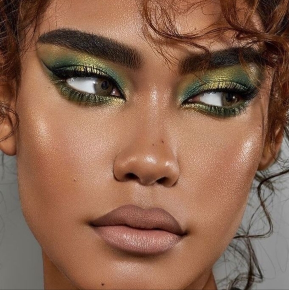 MAC Ho Ho Hocus shade shifting duo chrome eyeshadow - Picture 5 of 14